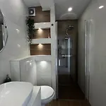 Ostojic شقة *
